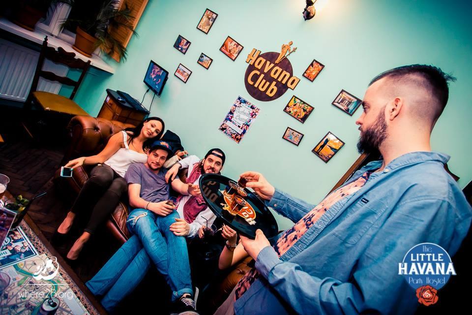 كراكوفيا The Little Havana Party Hostel المظهر الخارجي الصورة